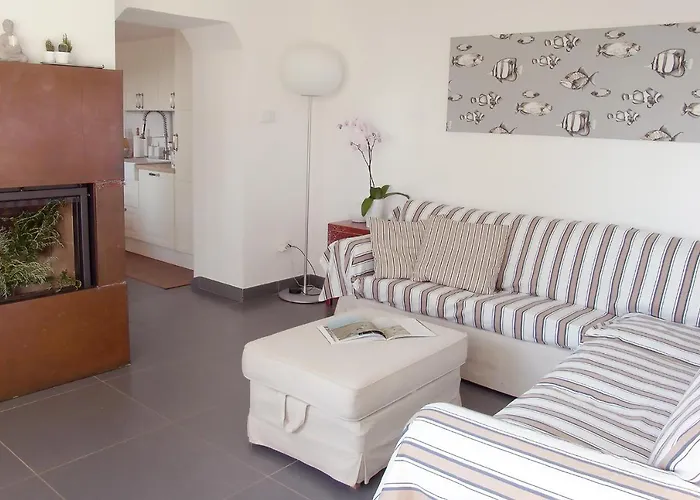 Luxury Easy Living In *